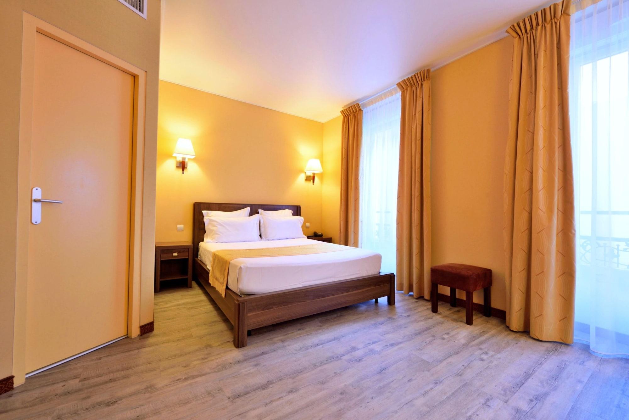 Capitole 3*