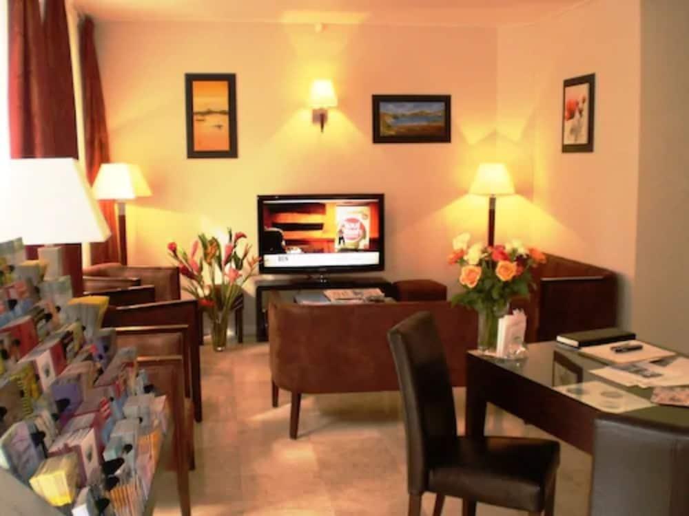 Capitole Hotel 3*