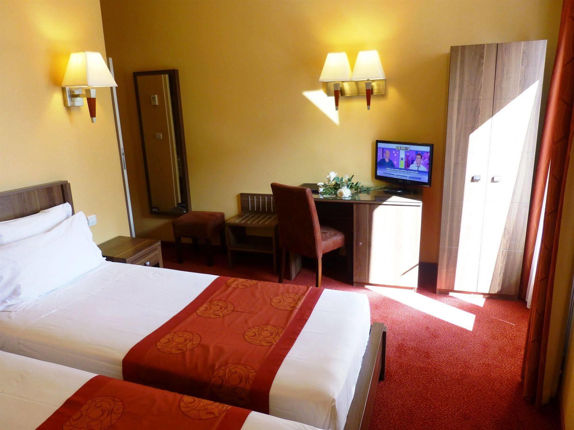 Hotel Capitole 3*